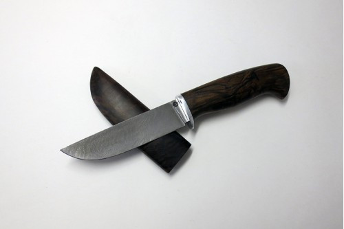 Нож "Олень" (малый) дамасская сталь, (деревянные ножны) дер.ножны002